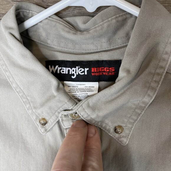 Wrangler Riggs Workwear Button Down Shirt Mens Large Button Up Pocket Tan Sand - Picture 7 of 8